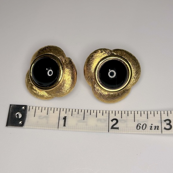 Late 80’s/Early 90’s Vintage Napier Clip-On Earrings - Picture 5 of 7